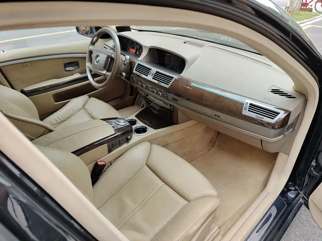 BMW 7 Series 2008 — фото 21