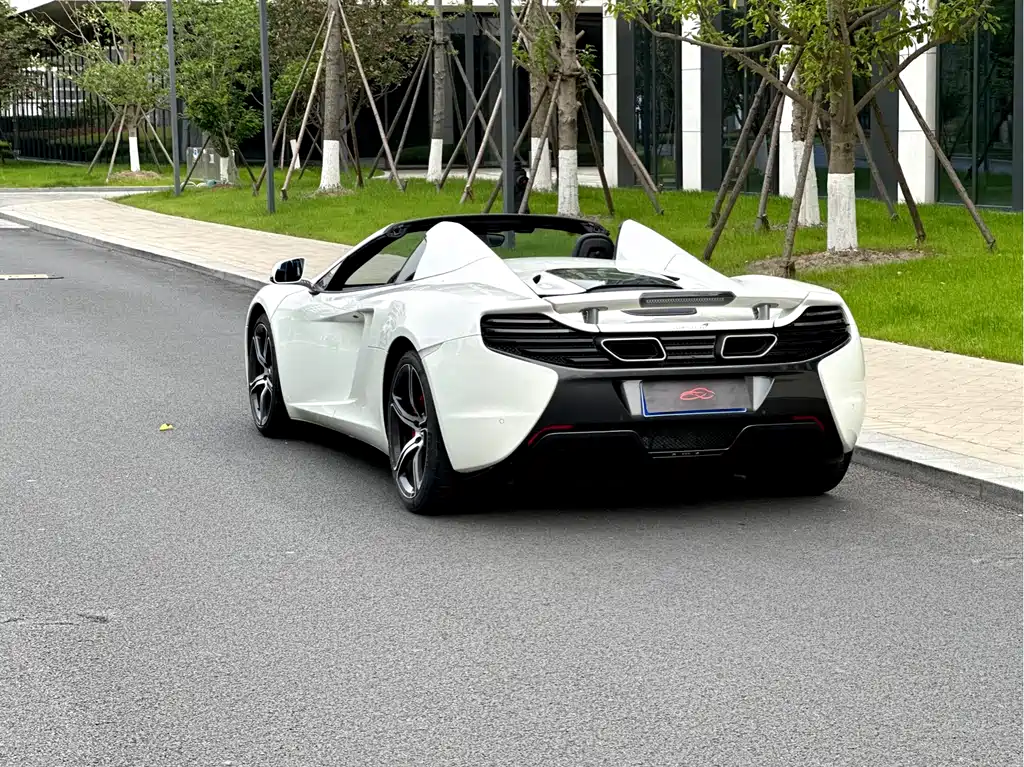 McLaren 625C 2015 — фото 5