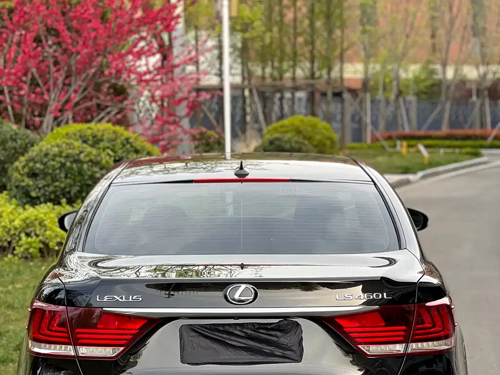Lexus LS 2013 — фото 7