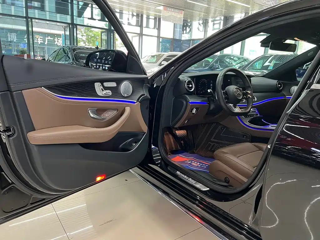 Mercedes-Benz E-Class 2021 — фото 10
