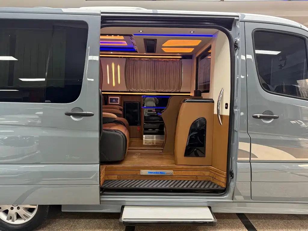 Mercedes-Benz Sprinter 2017 — фото 15