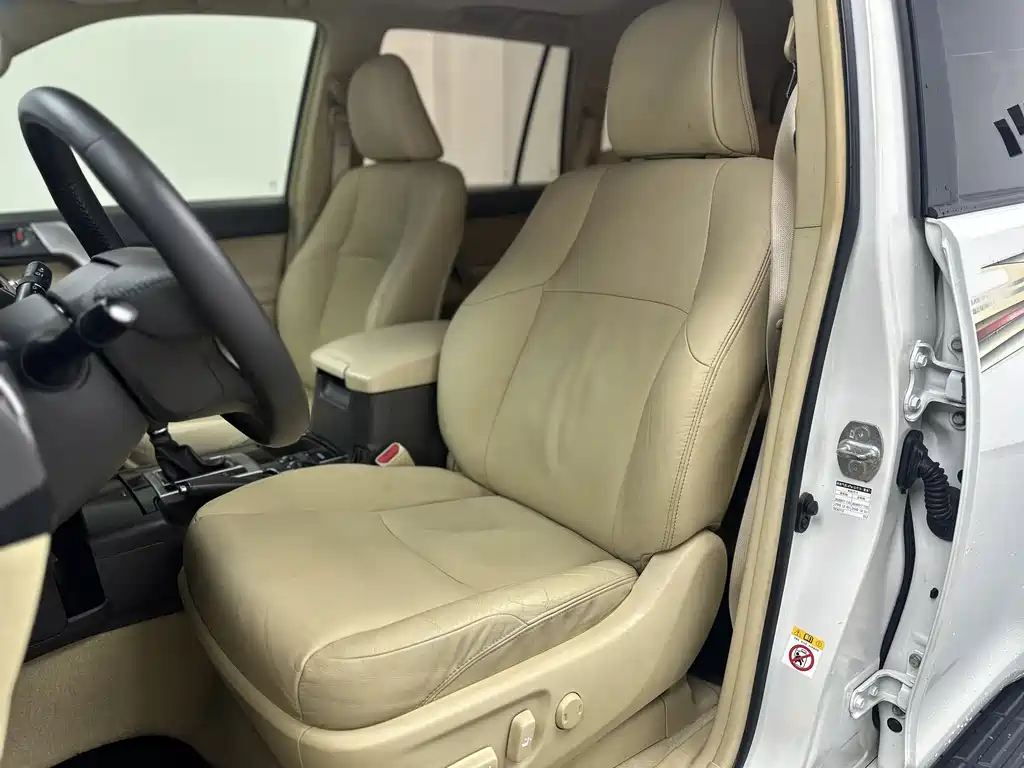 Toyota Prado 2017 — фото 15