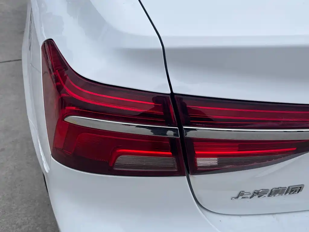 Roewe i6 Classic 2018 — фото 16