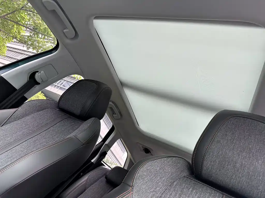 Peugeot 5008 2018 — фото 15