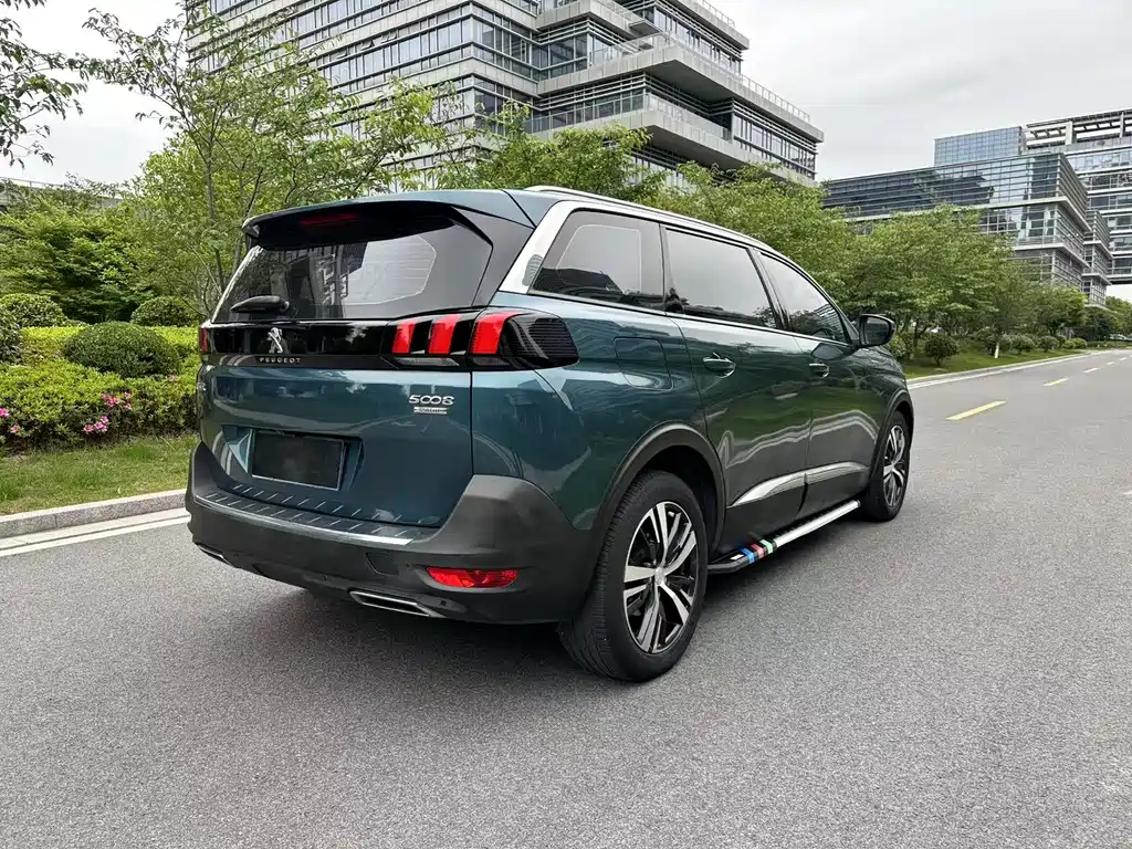Peugeot 5008 2018 — фото 8