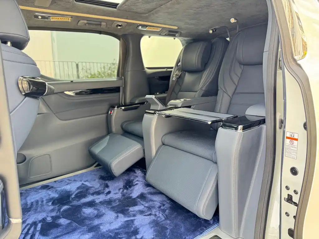 Toyota Alphard 2019 — фото 11