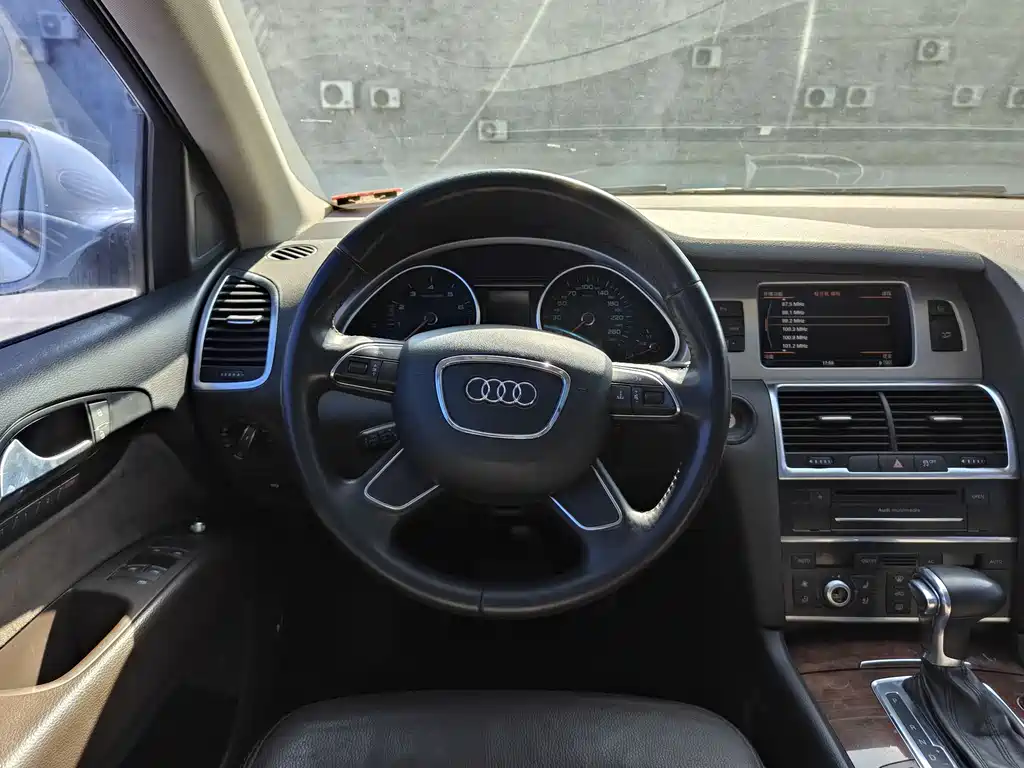 Audi Q7 2012 — фото 14