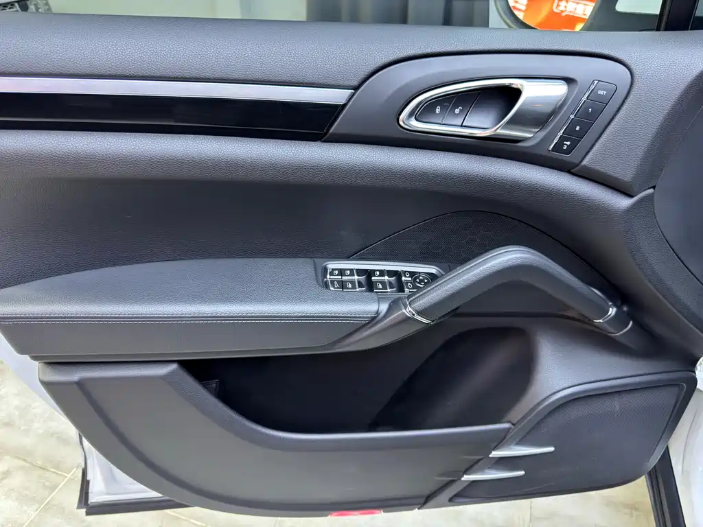 Porsche Cayenne 2014 — фото 17