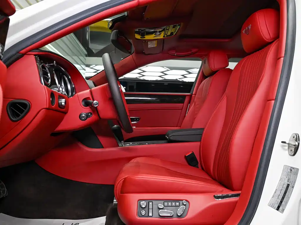 Bentley Flying Spur 2019 — фото 12