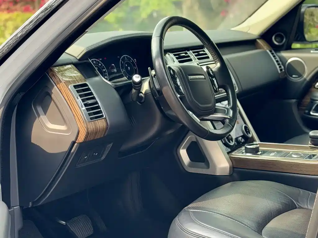 Land Rover Range Rover 2019 — фото 15