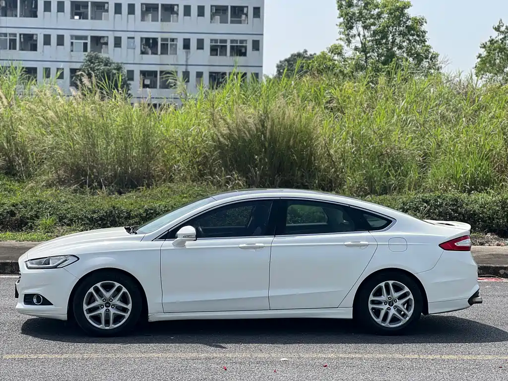Ford Mondeo 2016 — фото 5