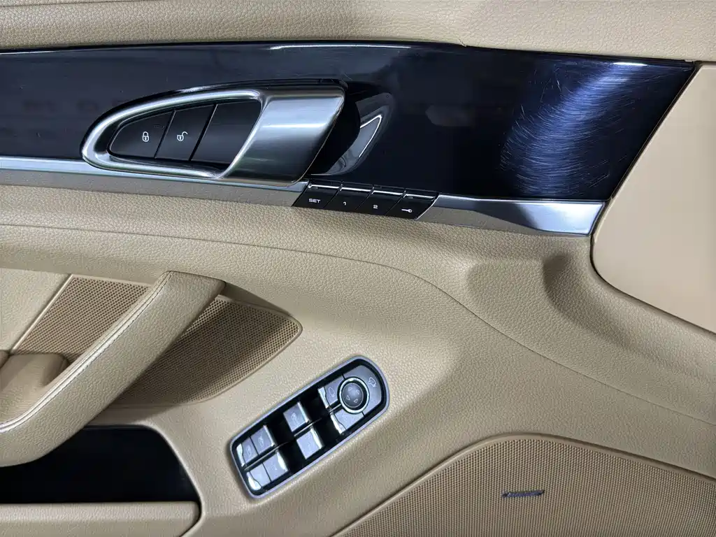 Porsche Panamera 2014 — фото 23