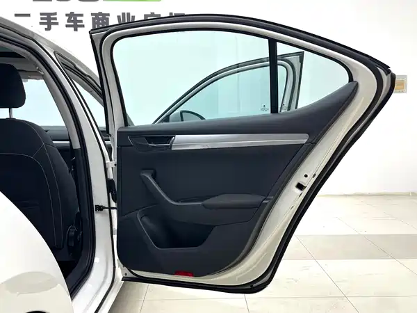 Skoda Superb 2019