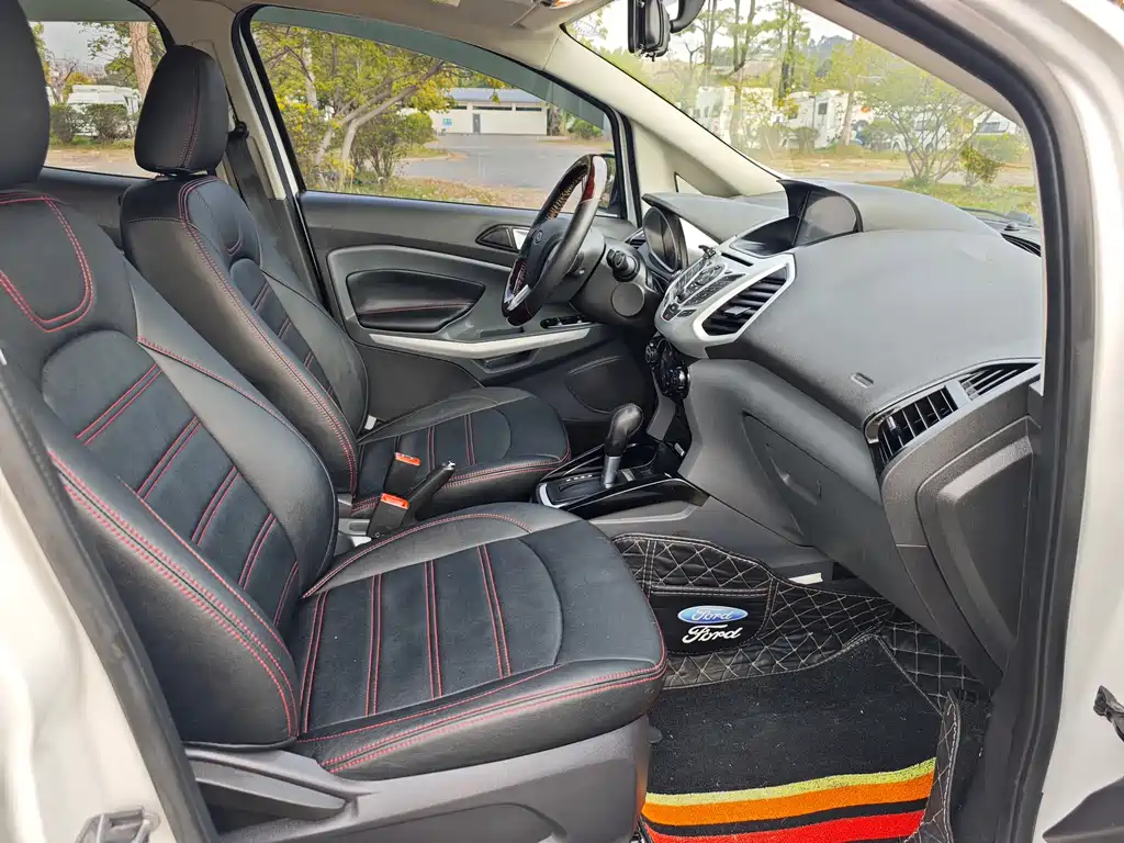 Ford Ecosport 2016 — фото 16