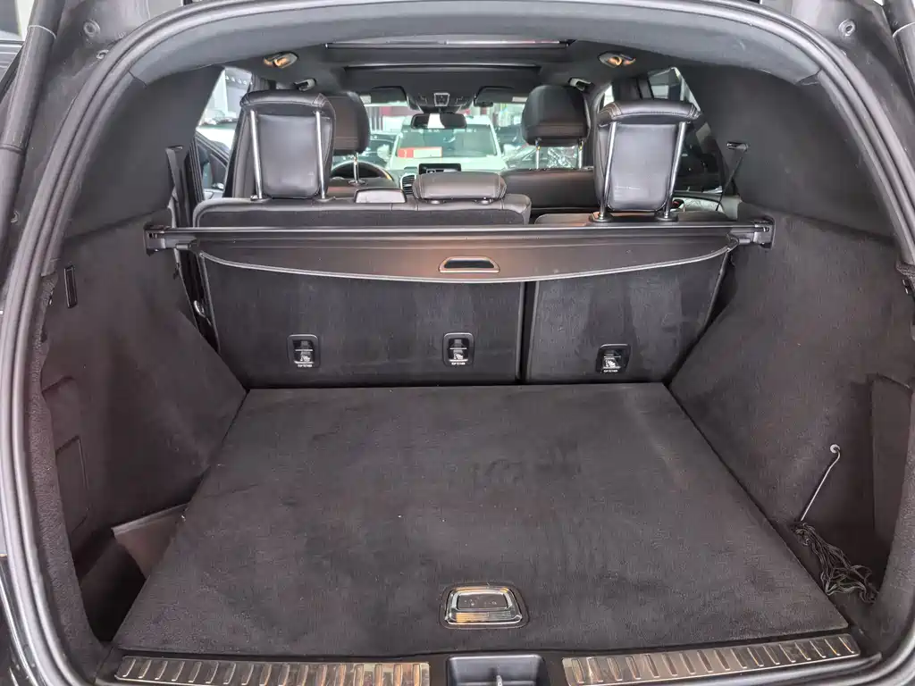 Mercedes-Benz GLE 2017 — фото 15