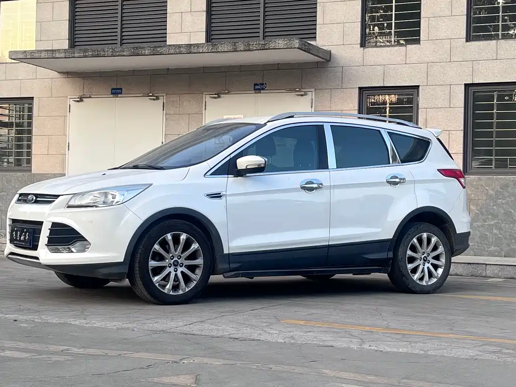 Ford Kuga 2016 — фото 4