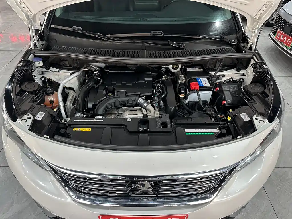 Peugeot 5008 2018 — фото 12