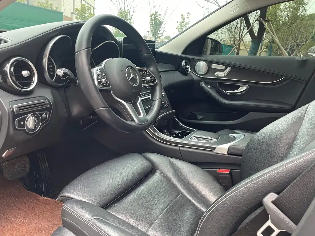 Mercedes-Benz C-Class 2019 — фото 13