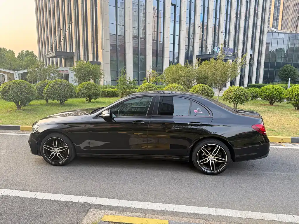 Mercedes-Benz E-Class 2018 — фото 2