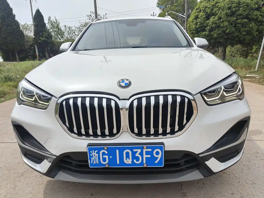 BMW X1 2020 — фото 1