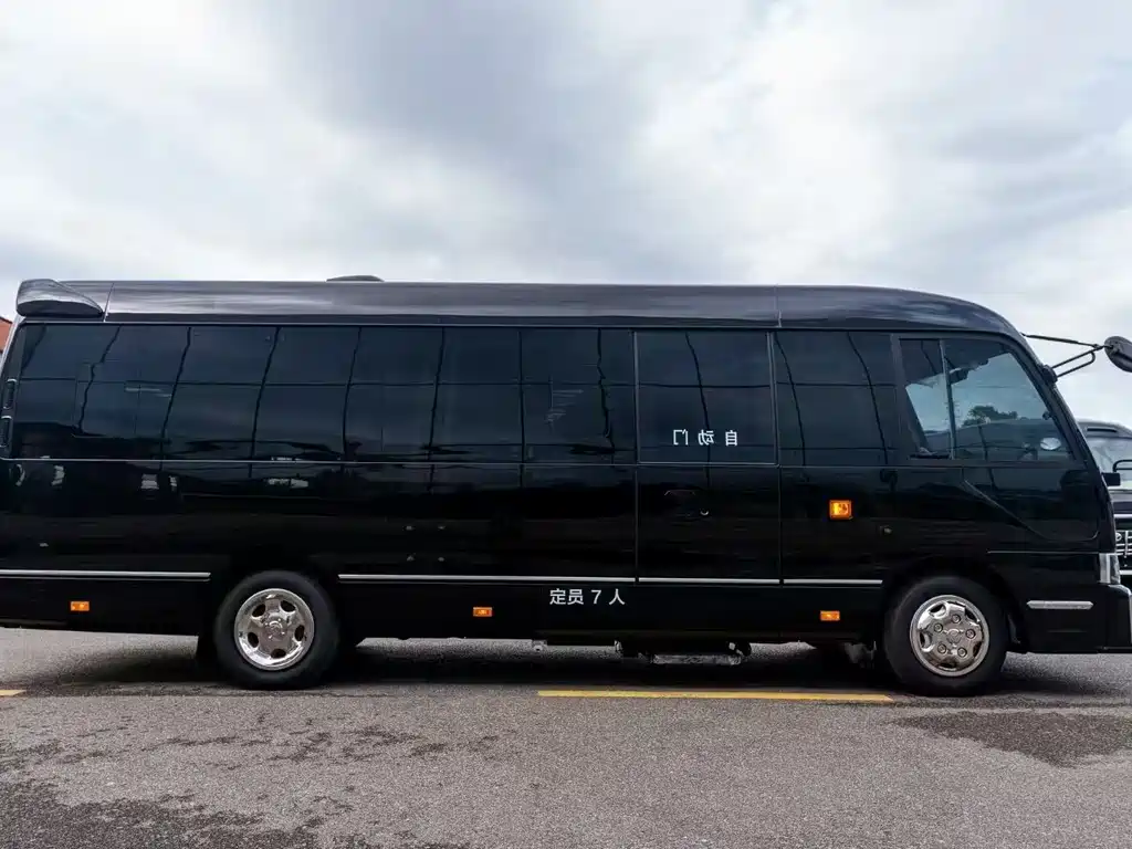 Toyota Coaster 2023 — фото 17
