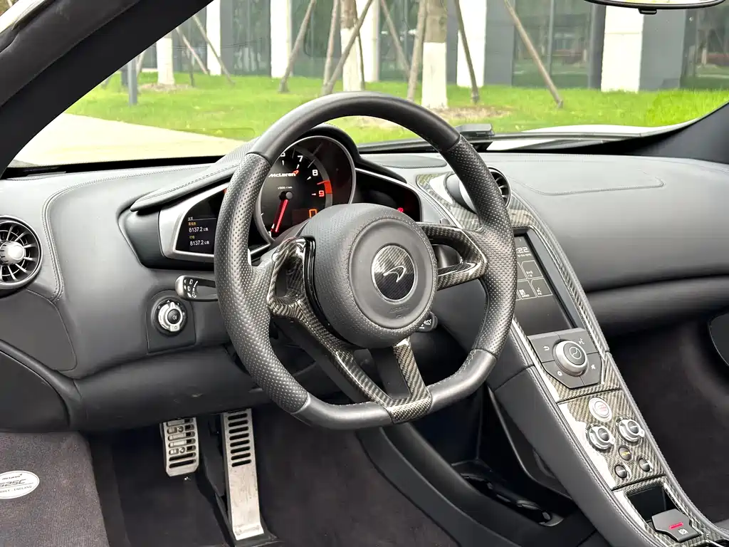 McLaren 625C 2015 — фото 17