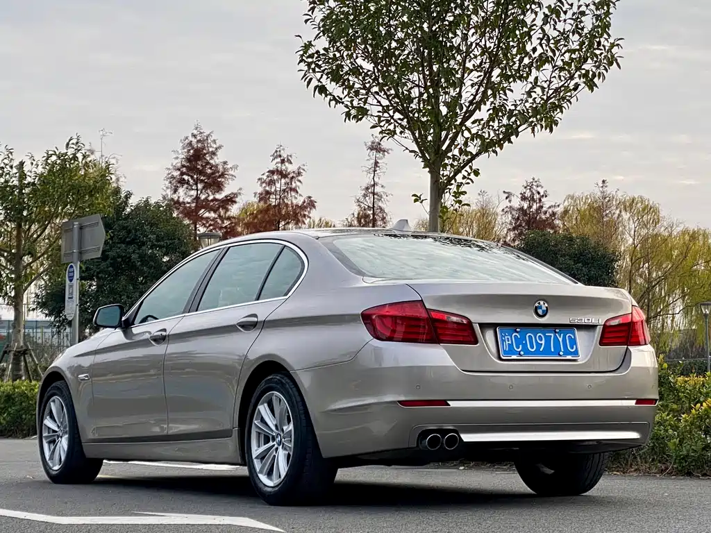 BMW 5 Series 2012 — фото 2