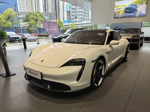Porsche Taycan 2024