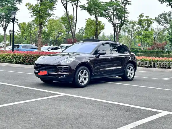 Porsche Macan 2016