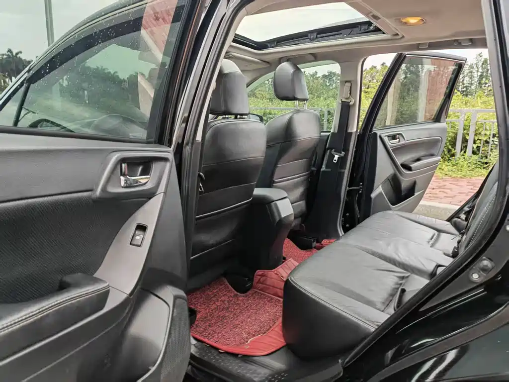 Subaru Forester 2015 — фото 13