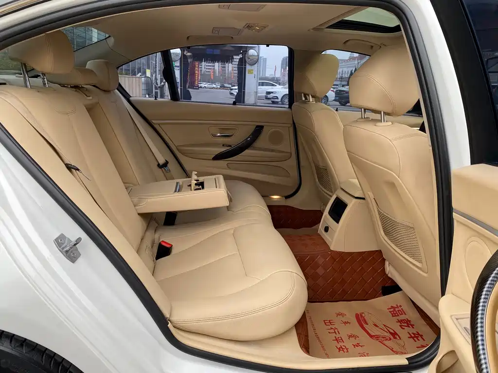 BMW 3 Series 2015 — фото 14