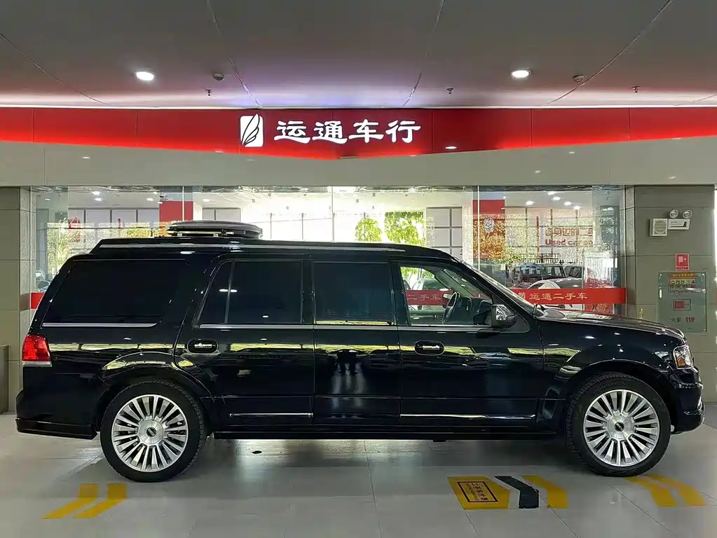 Lincoln Navigator 2016 — фото 2