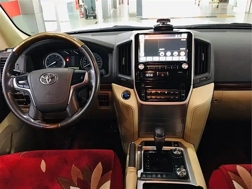 Toyota Land Cruiser 2017 — фото 8