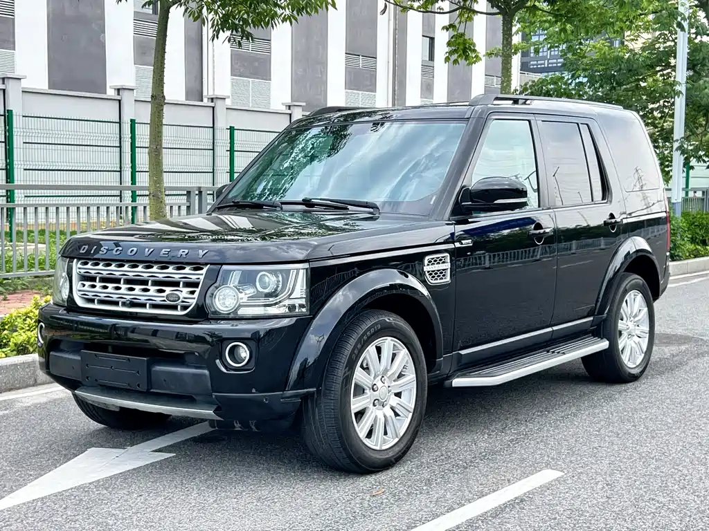 Land Rover Discovery 2015 — фото 1