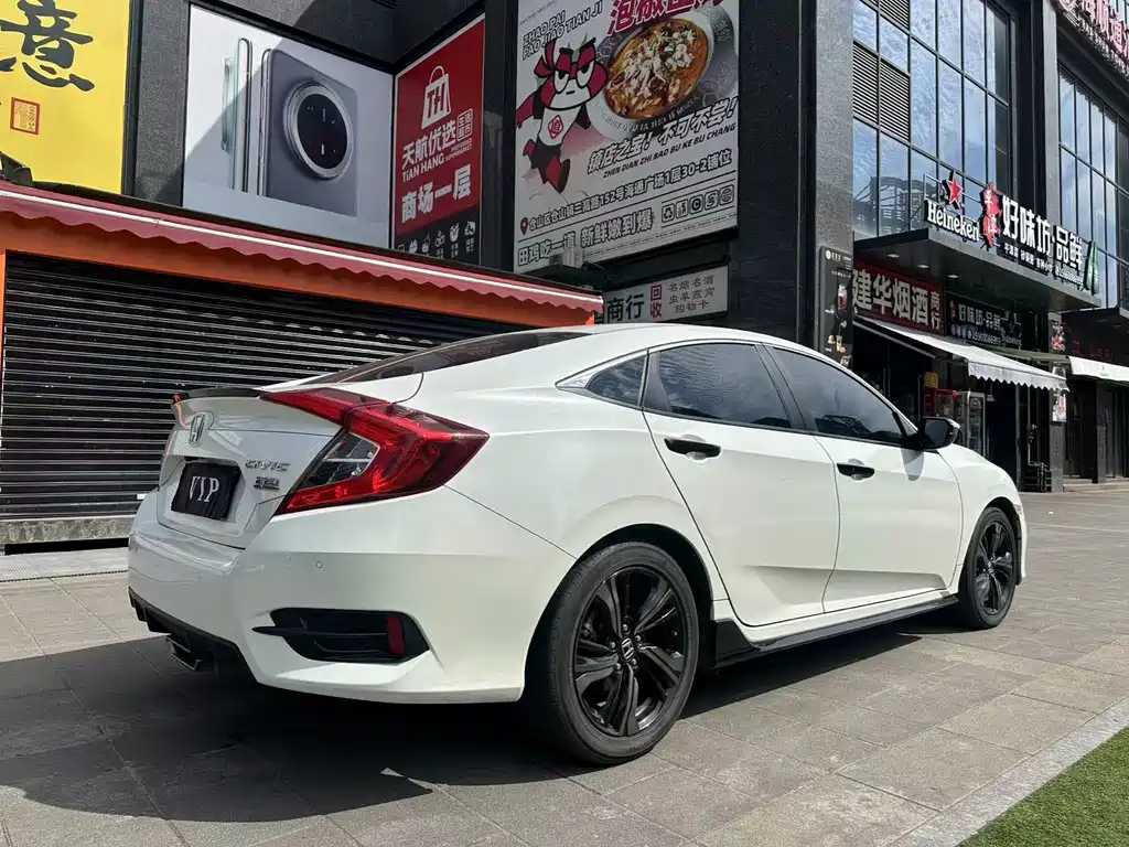 Honda Civic 2020 — фото 9