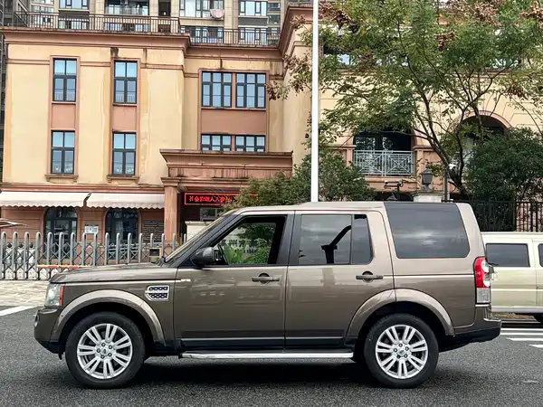 Land Rover Discovery 2012