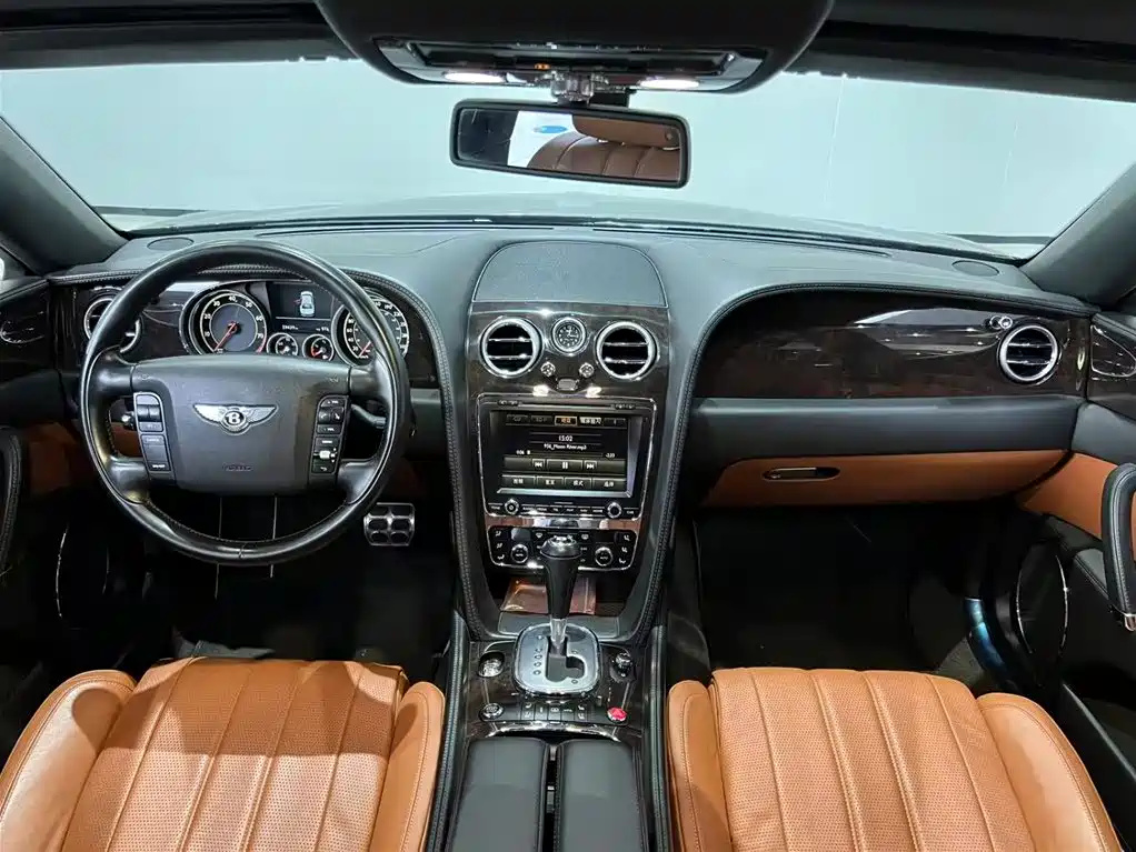 Bentley Flying Spur 2014 — фото 13