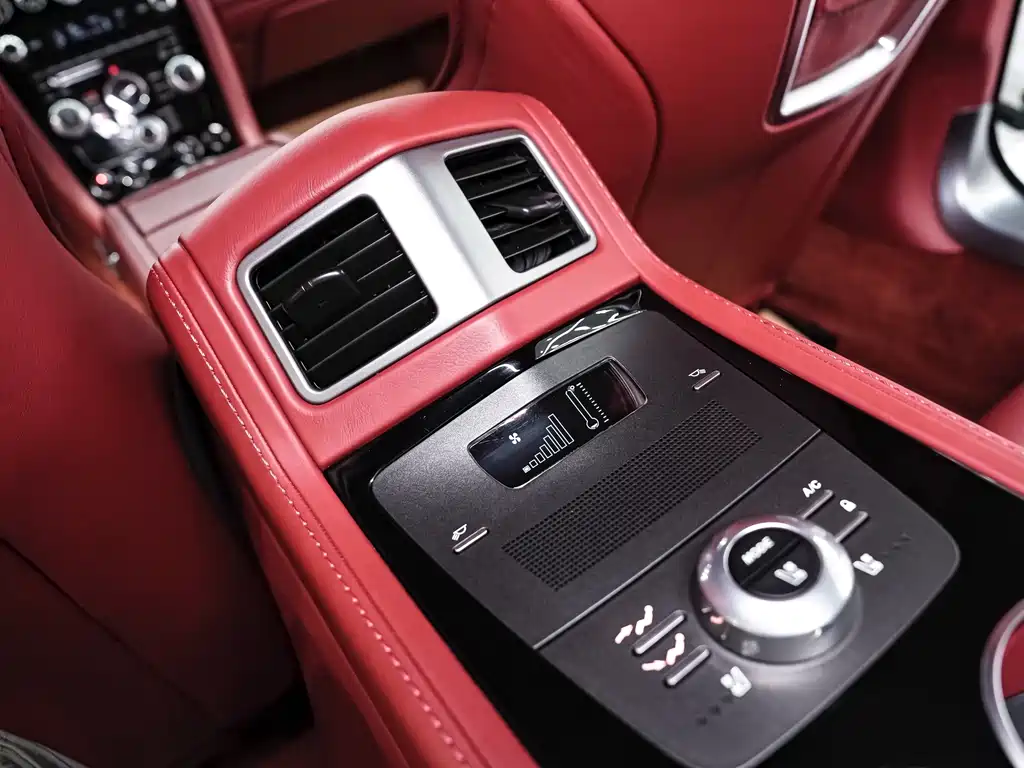 Aston Martin Rapide 2014 — фото 21