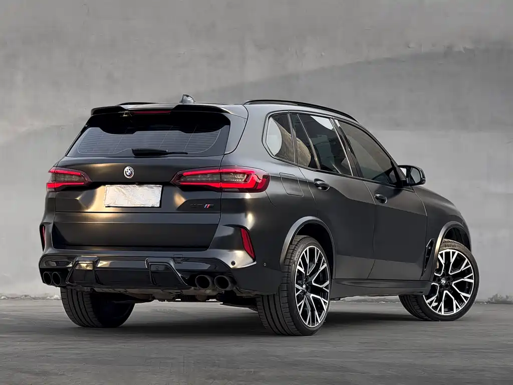 BMW X5 M 2021 — фото 17