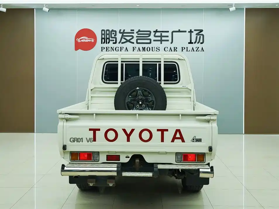 Toyota Land Cruiser 2022 — фото 16