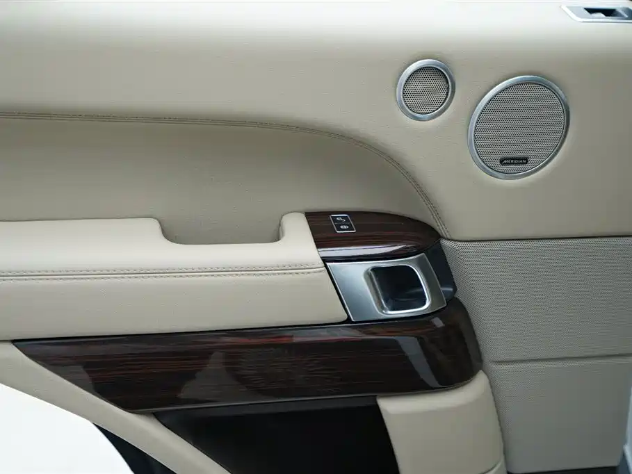 Land Rover Range Rover 2015 — фото 15