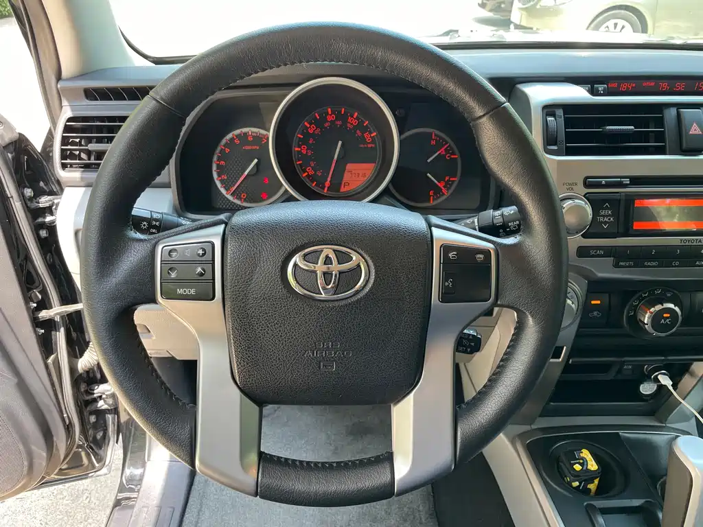 Toyota  2014 — фото 14