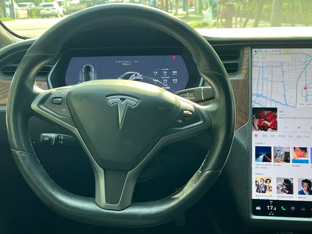 Tesla Model S 2019 — фото 6