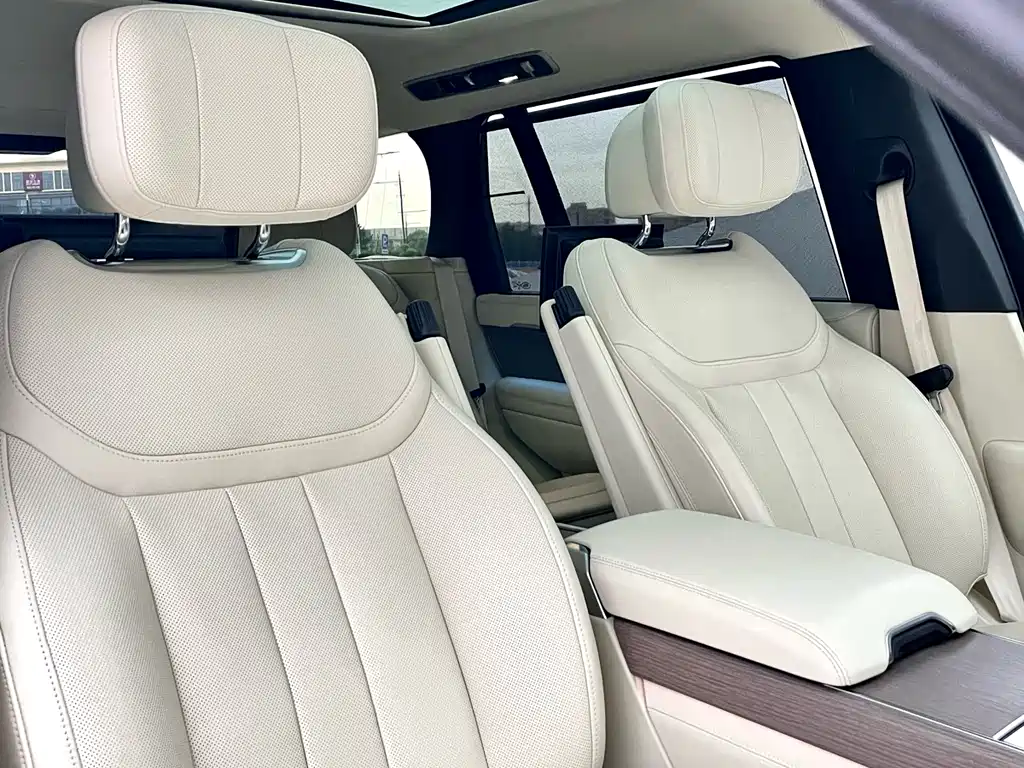 Land Rover Range Rover 2022 — фото 18