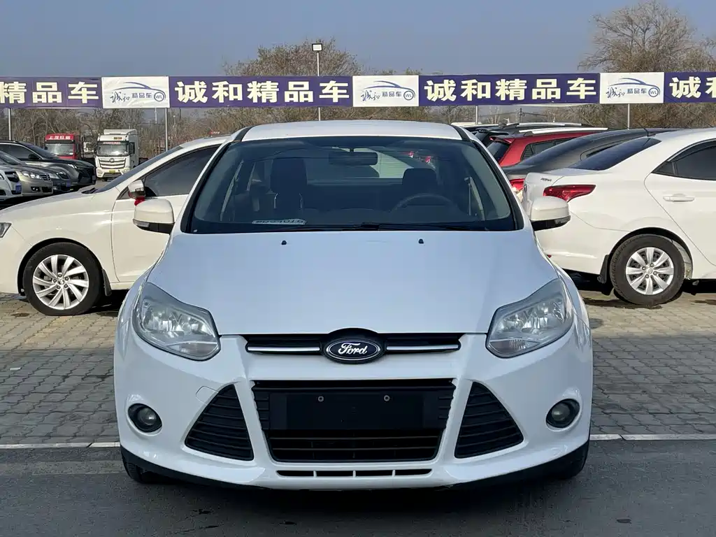 Ford Focus 2014 — фото 2