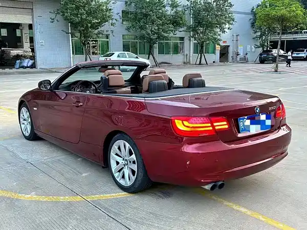 BMW 3 Series 2011