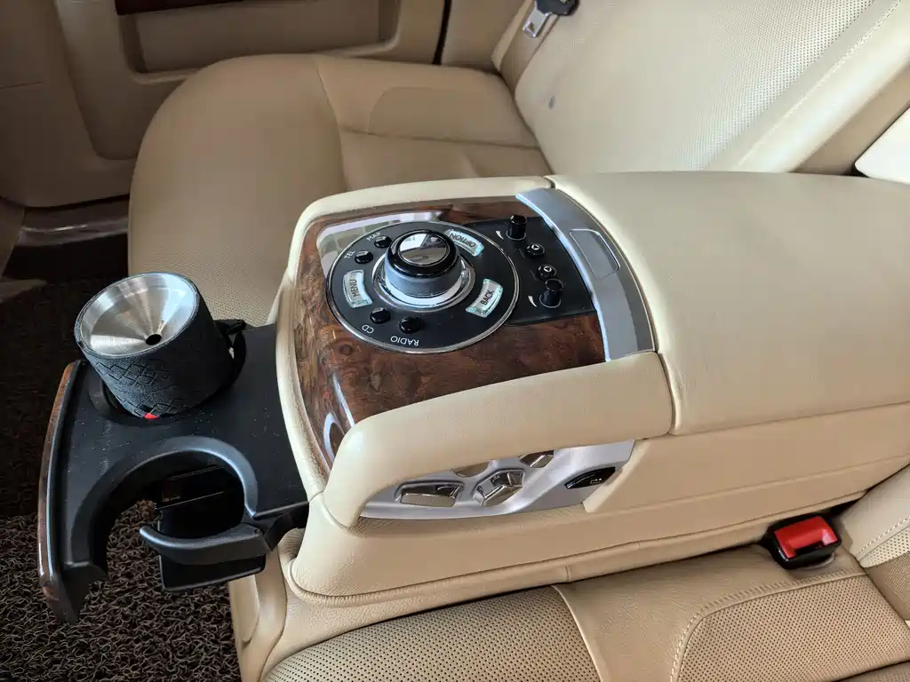 Rolls-Royce Ghost 2012 — фото 15
