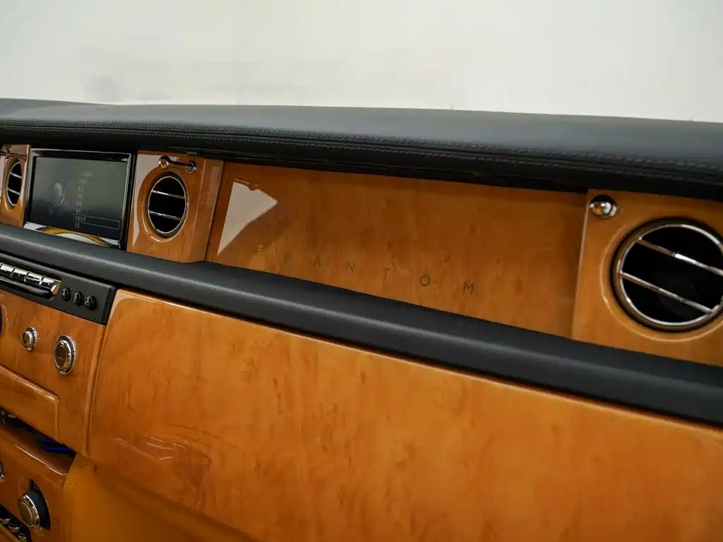 Rolls-Royce Phantom 2014 — фото 12