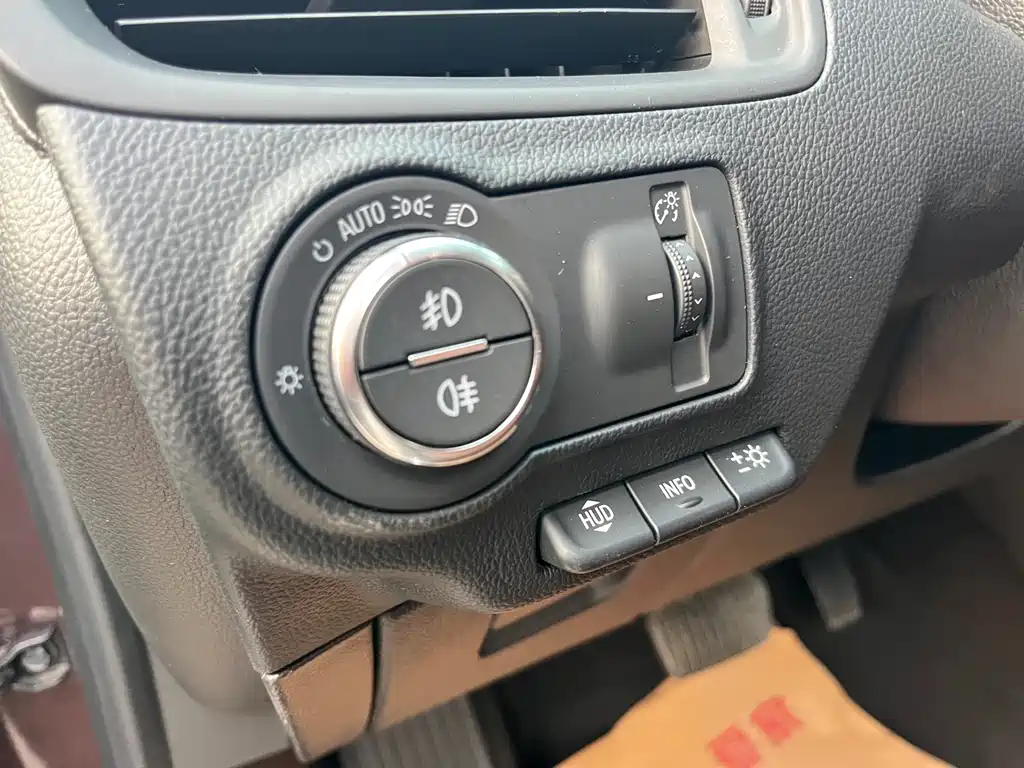 Buick Envision Plus 2019 — фото 12