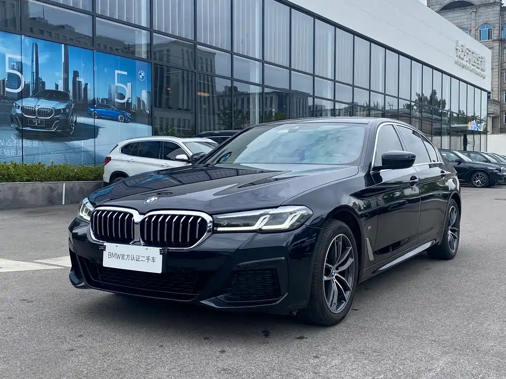 BMW 5 Series 2021 — фото 1